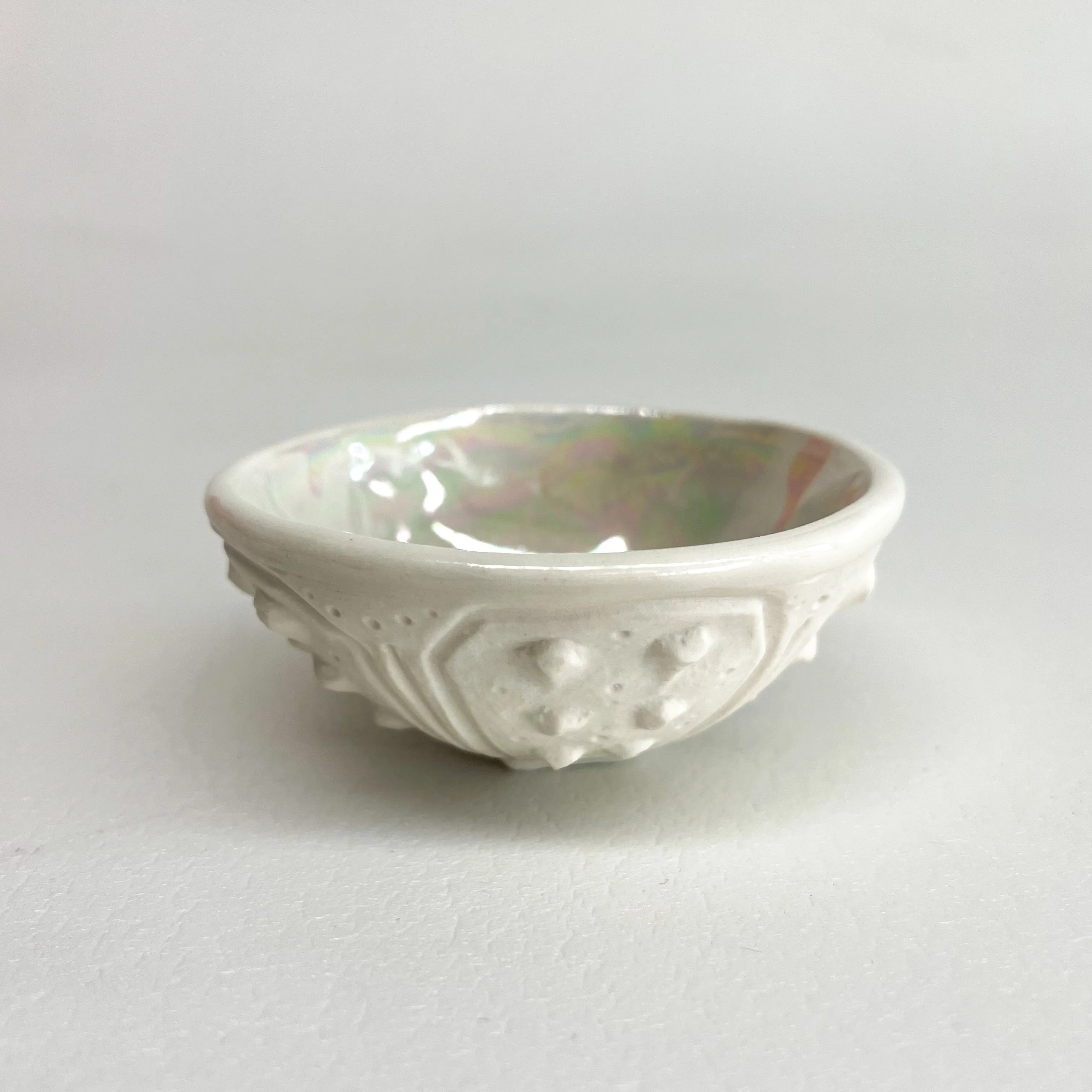 48. Urchin Mini Bowl - White - Pearl
