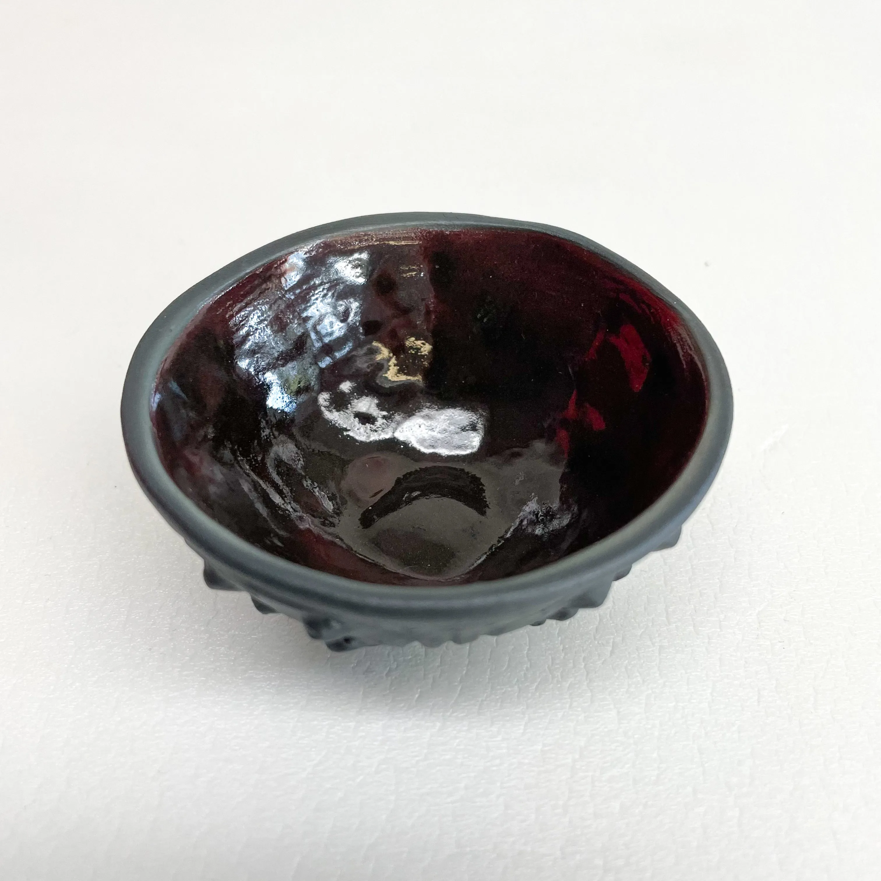 49. Urchin Mini Bowl - Black - Gold Ring