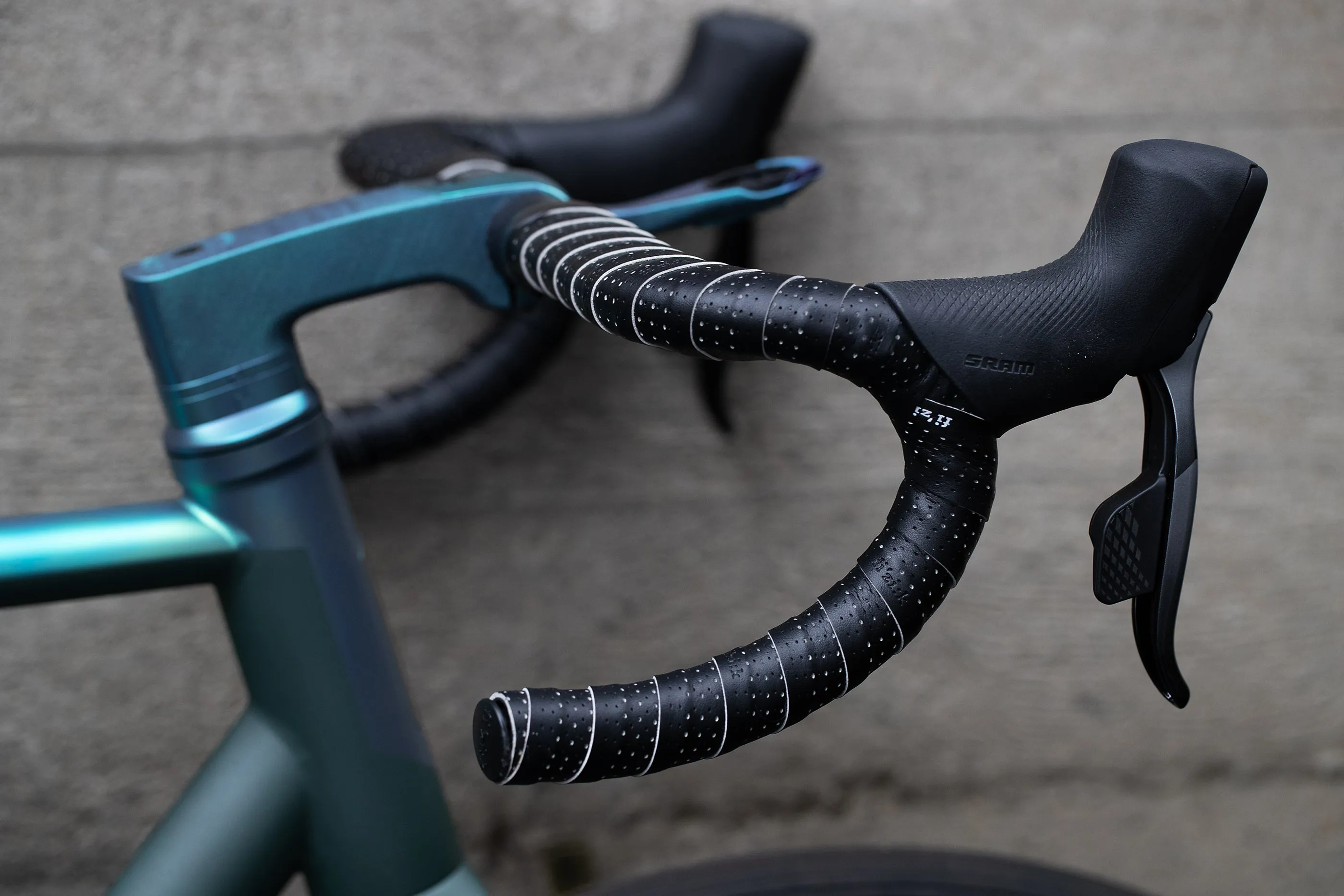 AC Pre-Owned: No. 22 Aurora - Anodized/Cerakote, 55cm