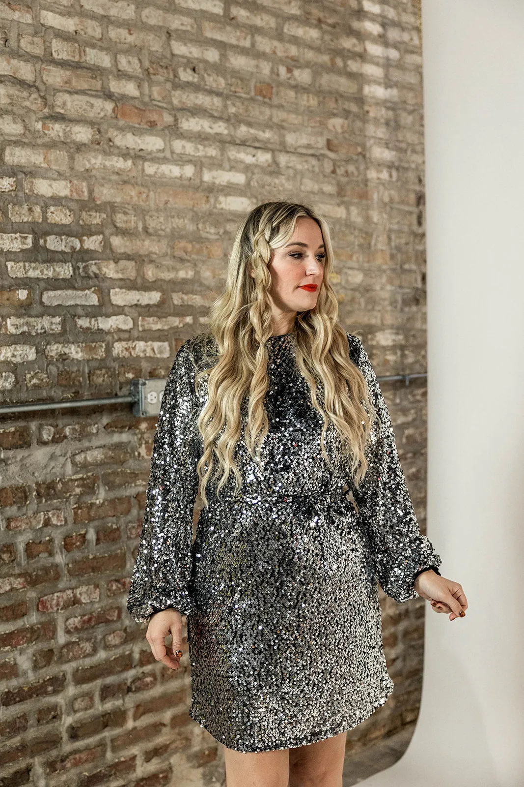 annalise sequin dress in silver gray