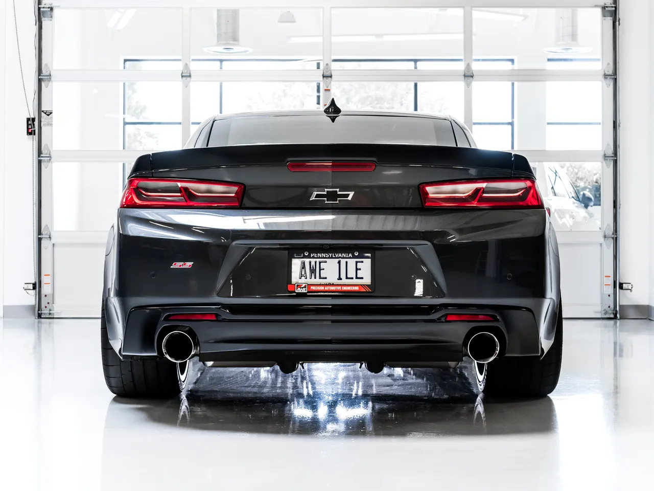 AWE TOURING EDITION AXLE-BACK EXHAUST - CHEVROLET CAMARO GEN6 SS / LT1 (DUAL TIPS)