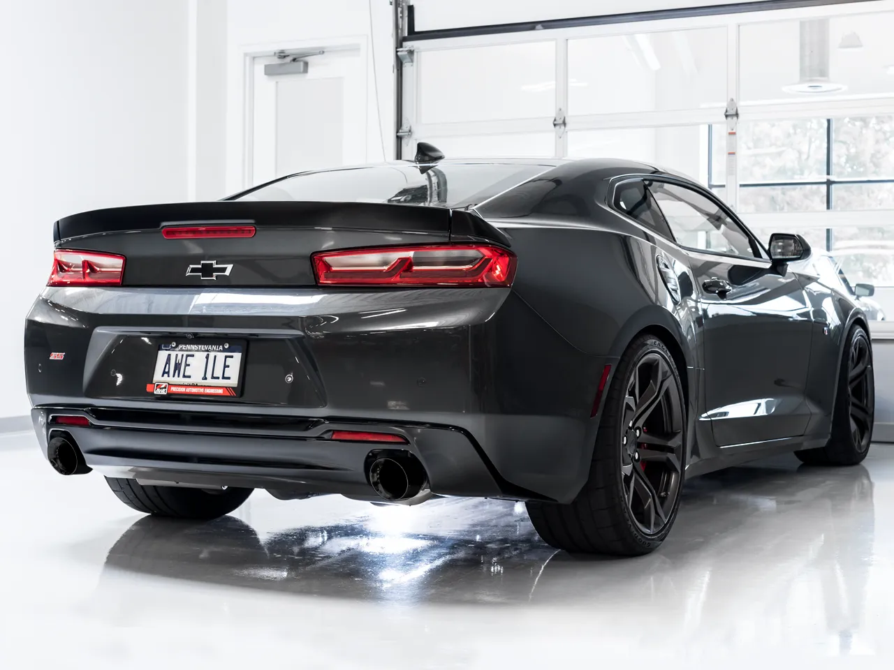 AWE TOURING EDITION AXLE-BACK EXHAUST - CHEVROLET CAMARO GEN6 SS / LT1 (DUAL TIPS)