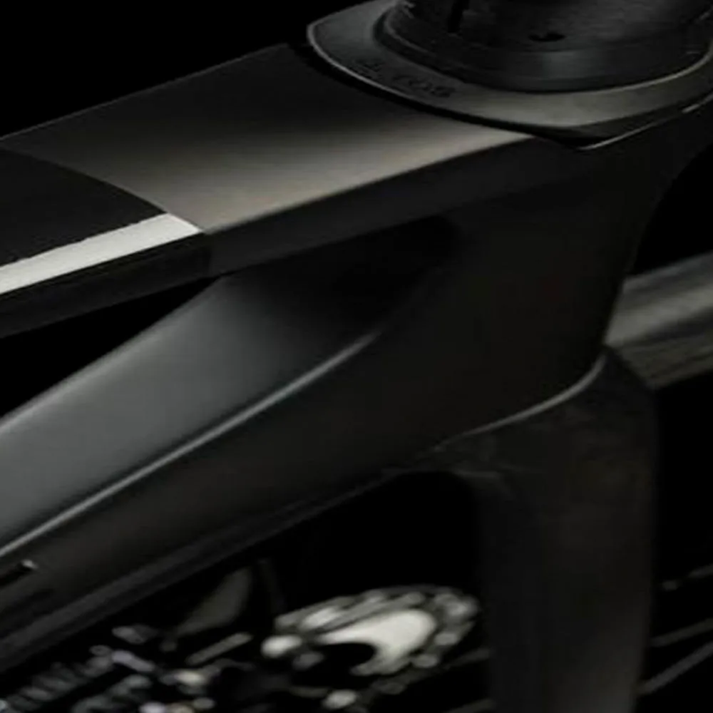 BICICLETA CUBE AGREE C:62 RACE CARBON´N´BLACK