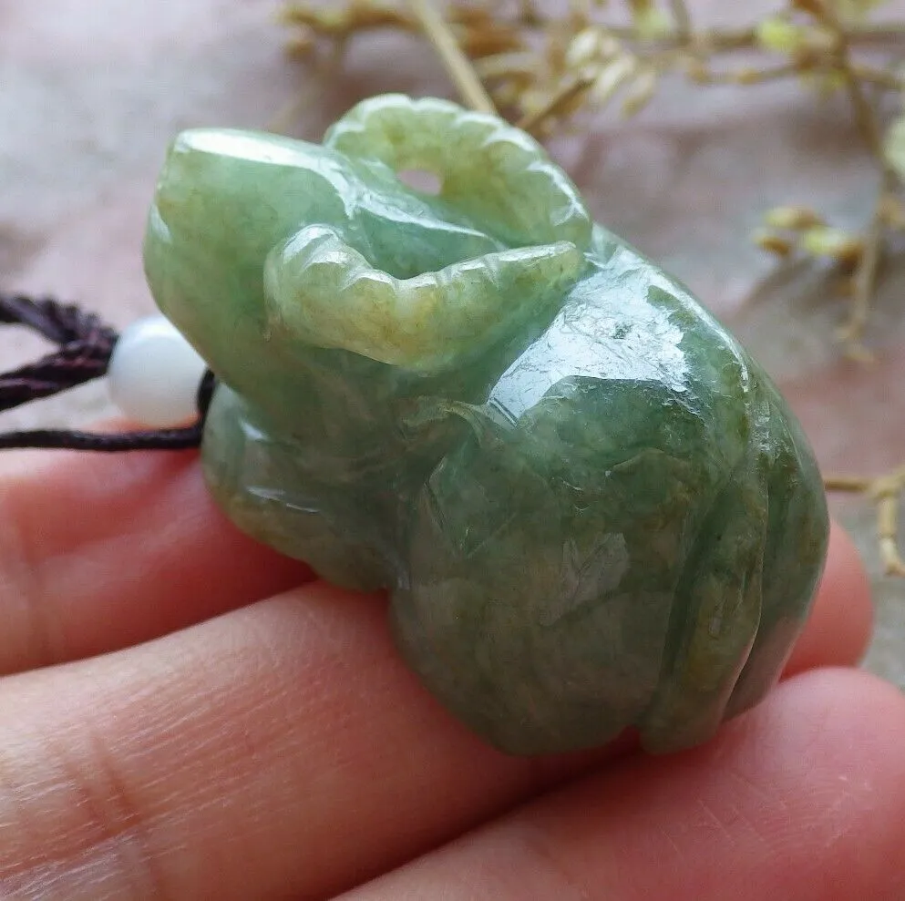 Certified Natural Jadeite Emerald A*Jade HandCarved Ox Cow Pendant 风水牛 HL8027 with Gift Box