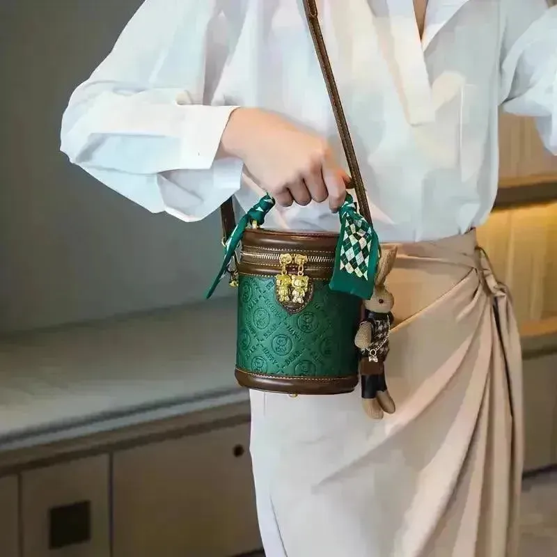 Chic Mini Luxury Bear Bucket Handbag