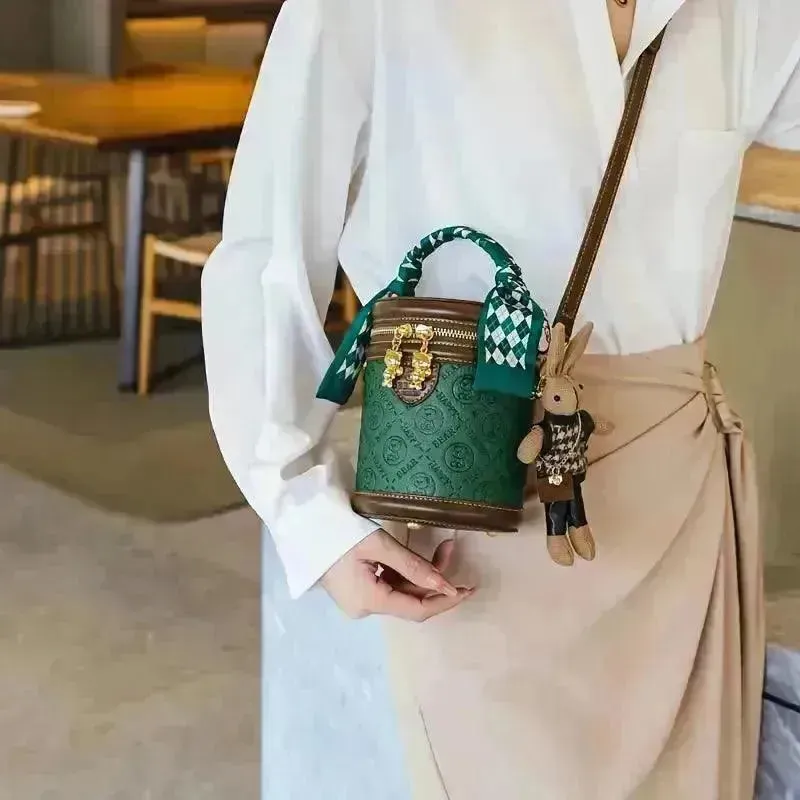 Chic Mini Luxury Bear Bucket Handbag