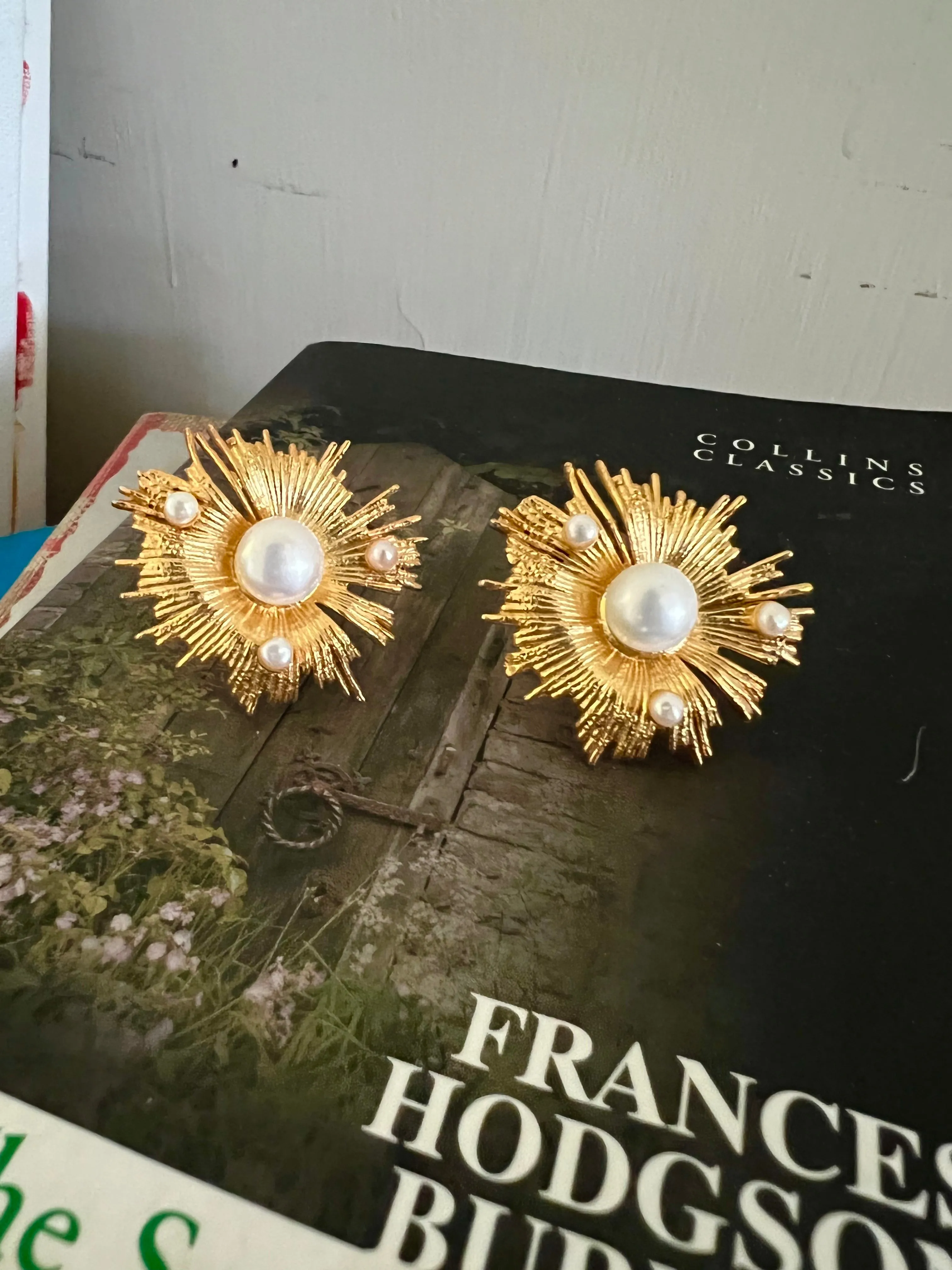 Classy Pearls Studs