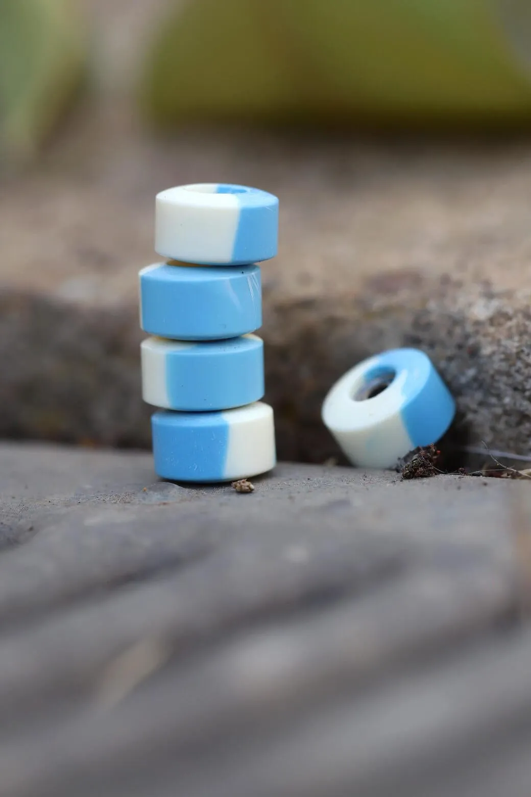 Dirty FB illPills -  Blue/White Swirl Urethane Fingerboard Wheels (70D Street Shape)