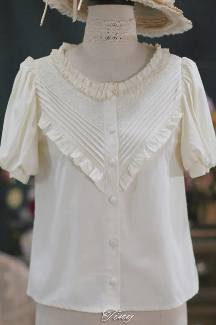 Elegant Short Sleeves Lace Round Neck Waves Dream Sweet Lolita Blouse 4 Colors
