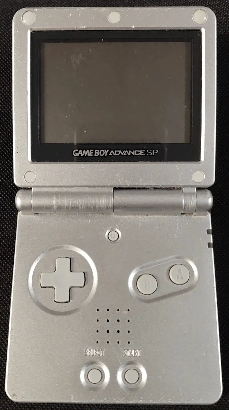 Gameboy Advance SP 001 konsol (Sølv) (kosmetiske fejl)