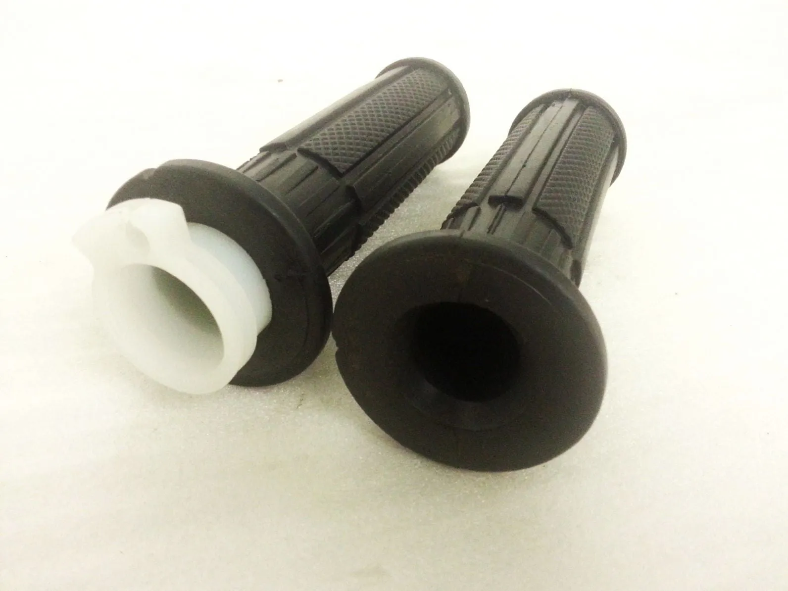 GRI01 THROTTLE TWIST GRIP HAND PAIR FOR MINI MOTO / DIRT / QUAD BIKE