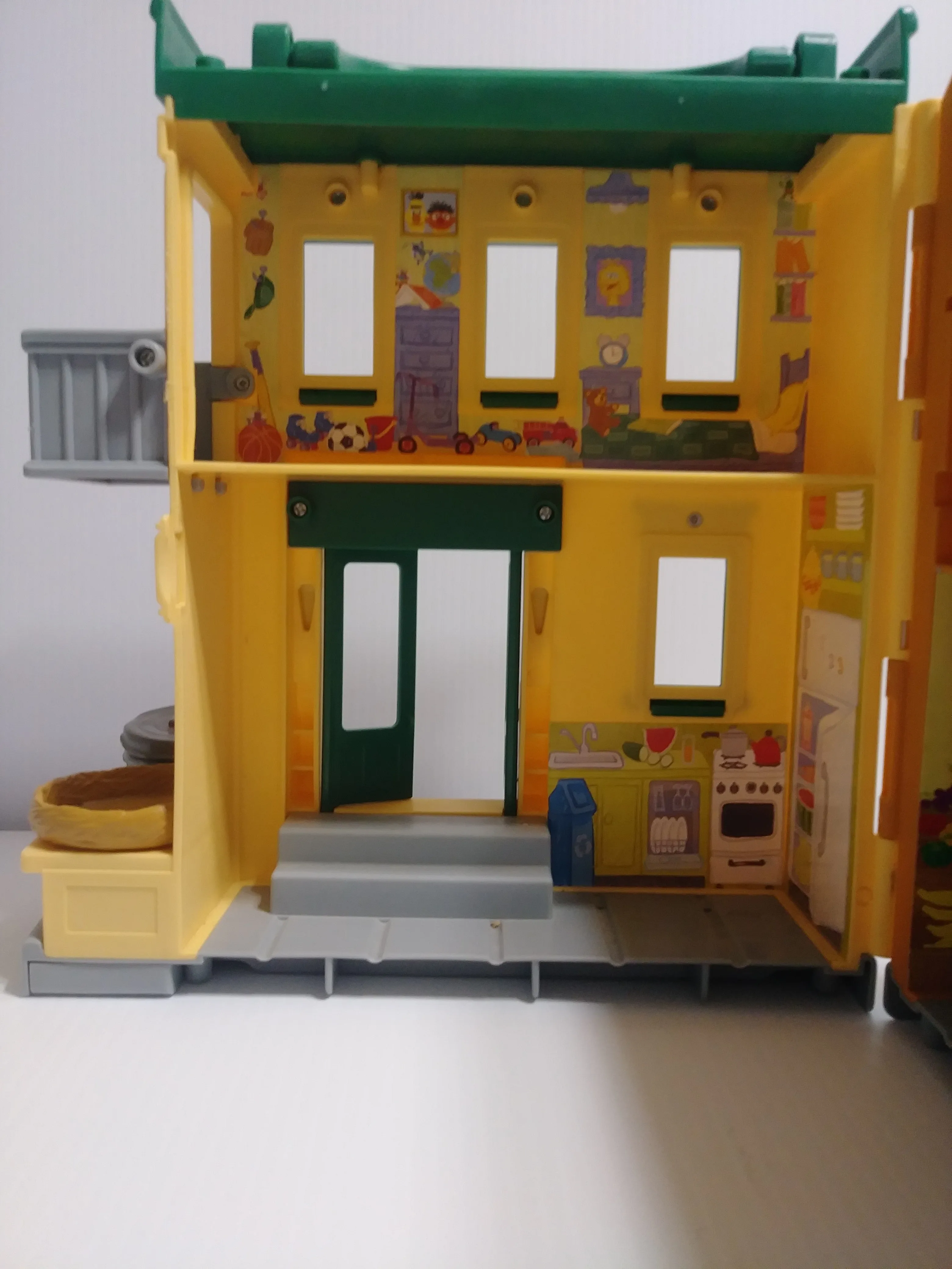Hasbro 123 Sesame Street Mr Hooper's Store Playset