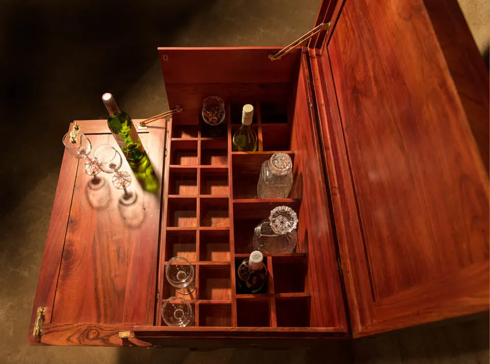 Hemingway Field Bar