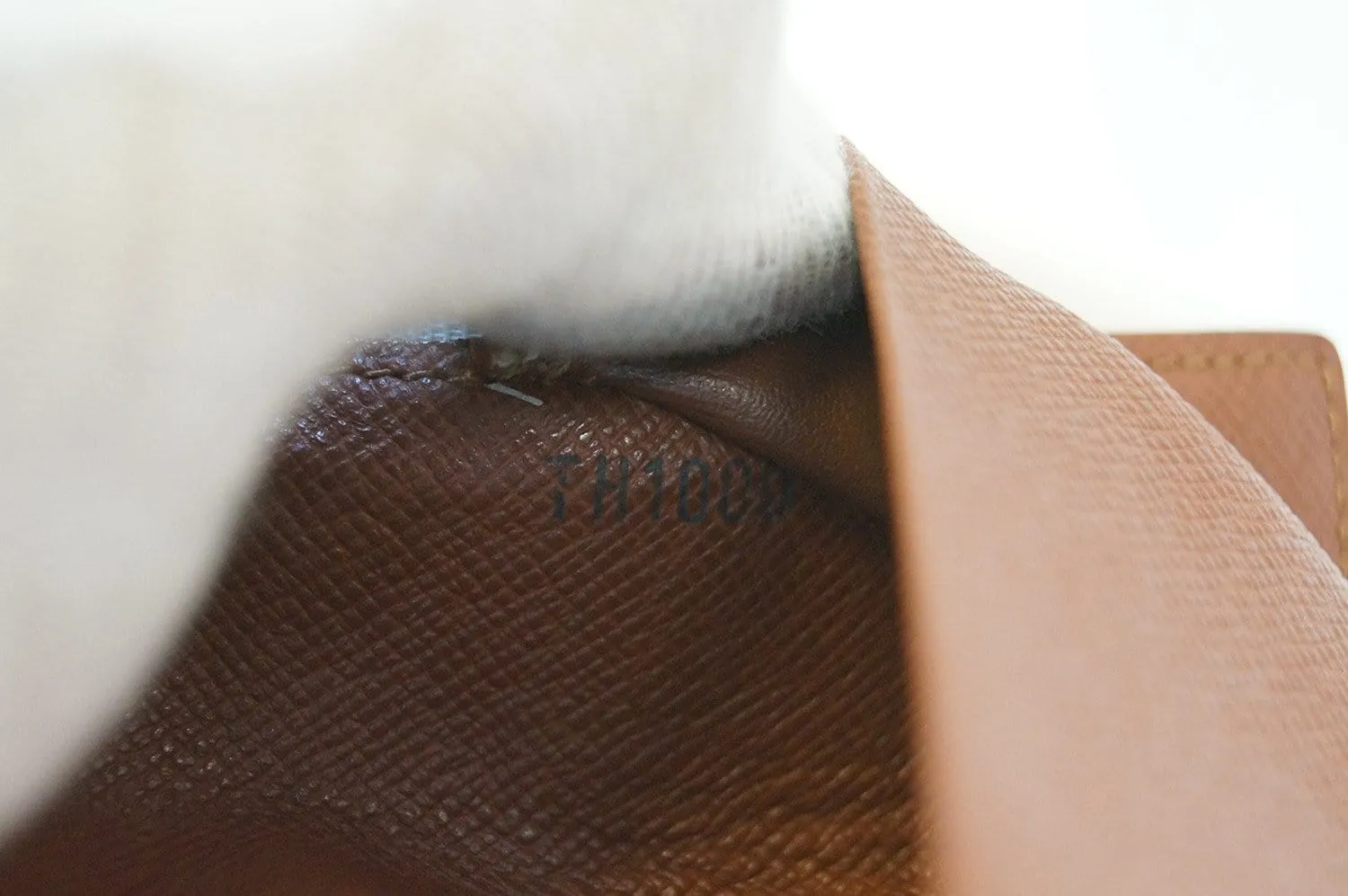 LOUIS VUITTON Monogram Mini Agenda Notebook Cover - Final Call