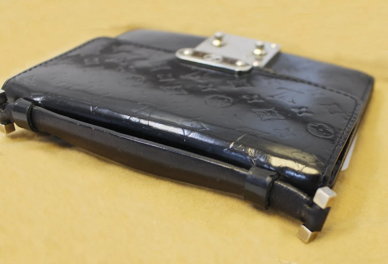 LOUIS VUITTON Monogram Mini Glace Anouchka PM Wallet Purse Black - Sale