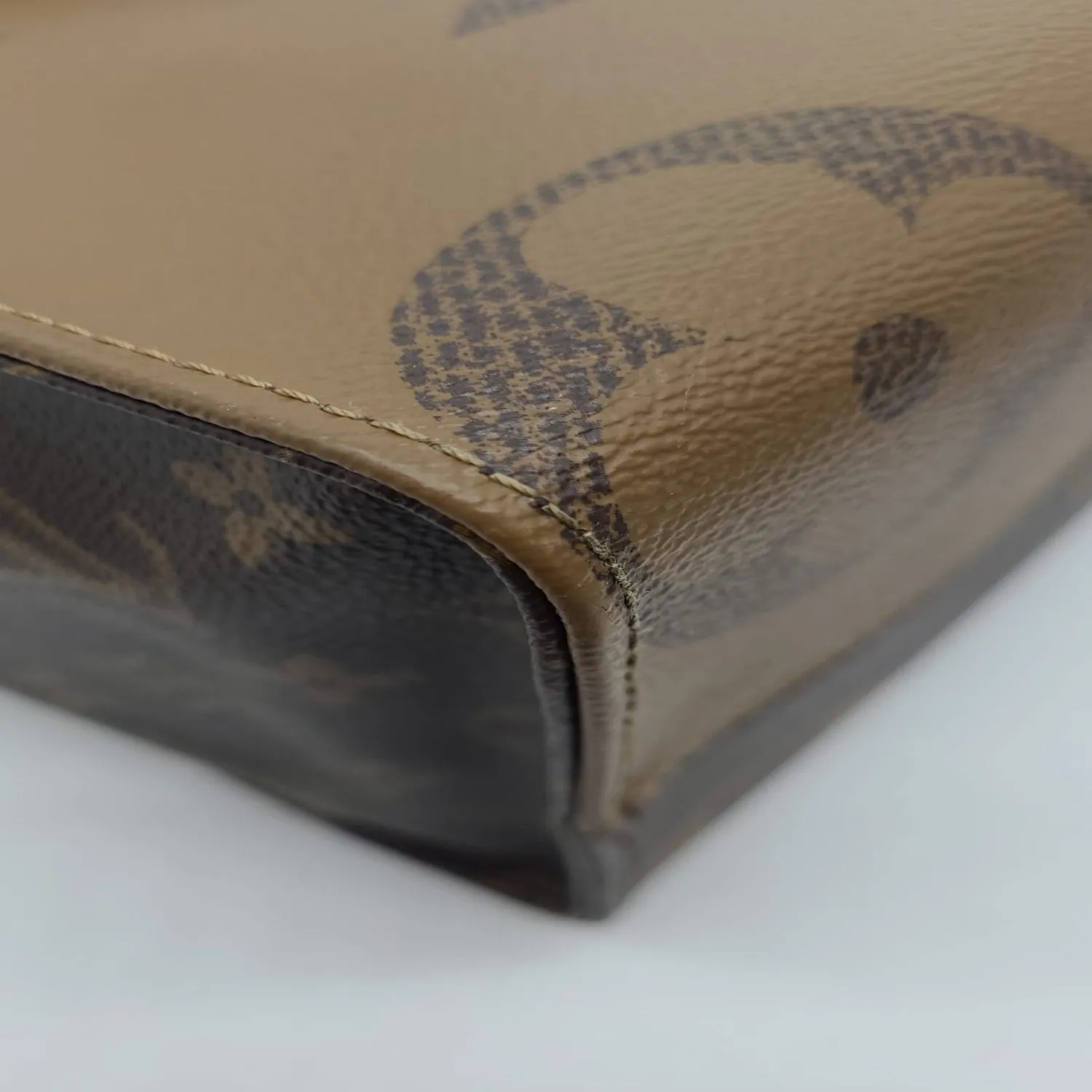LOUIS VUITTON Onthego MM Giant Monogram Canvas Tote Shoulder Bag Brown