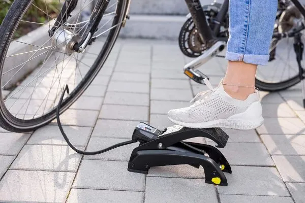Michelin Analogue Single Barrel Foot Pump