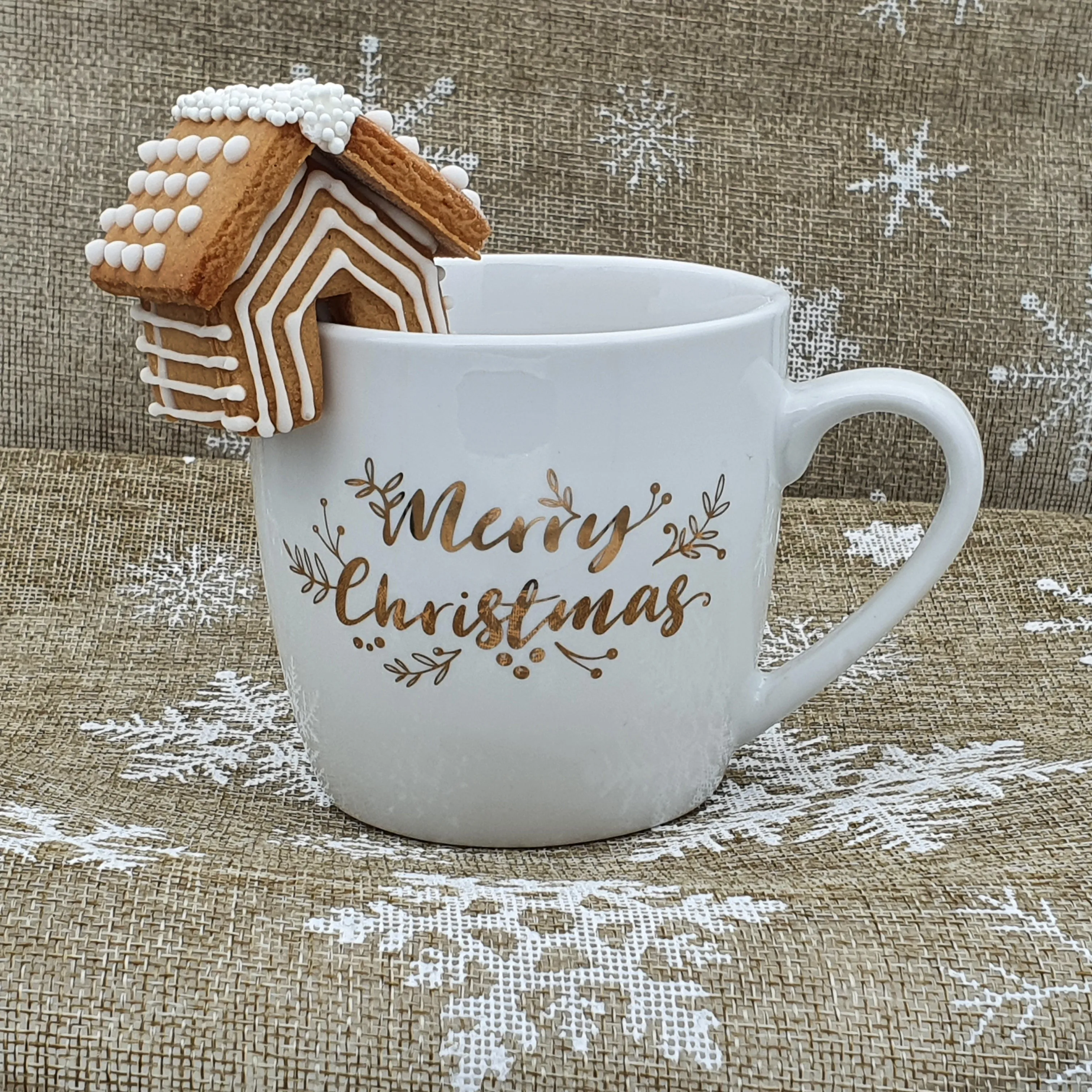 Mini 3D Gingerbread House Hug Mug Cookie Cutter