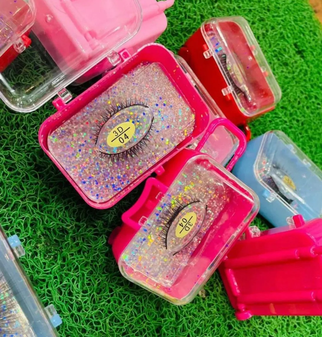 Mini Luggage Eyelashes
