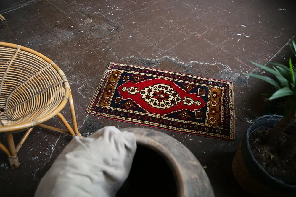 Old Mini Turkish Rug 1.10x3.7ft
