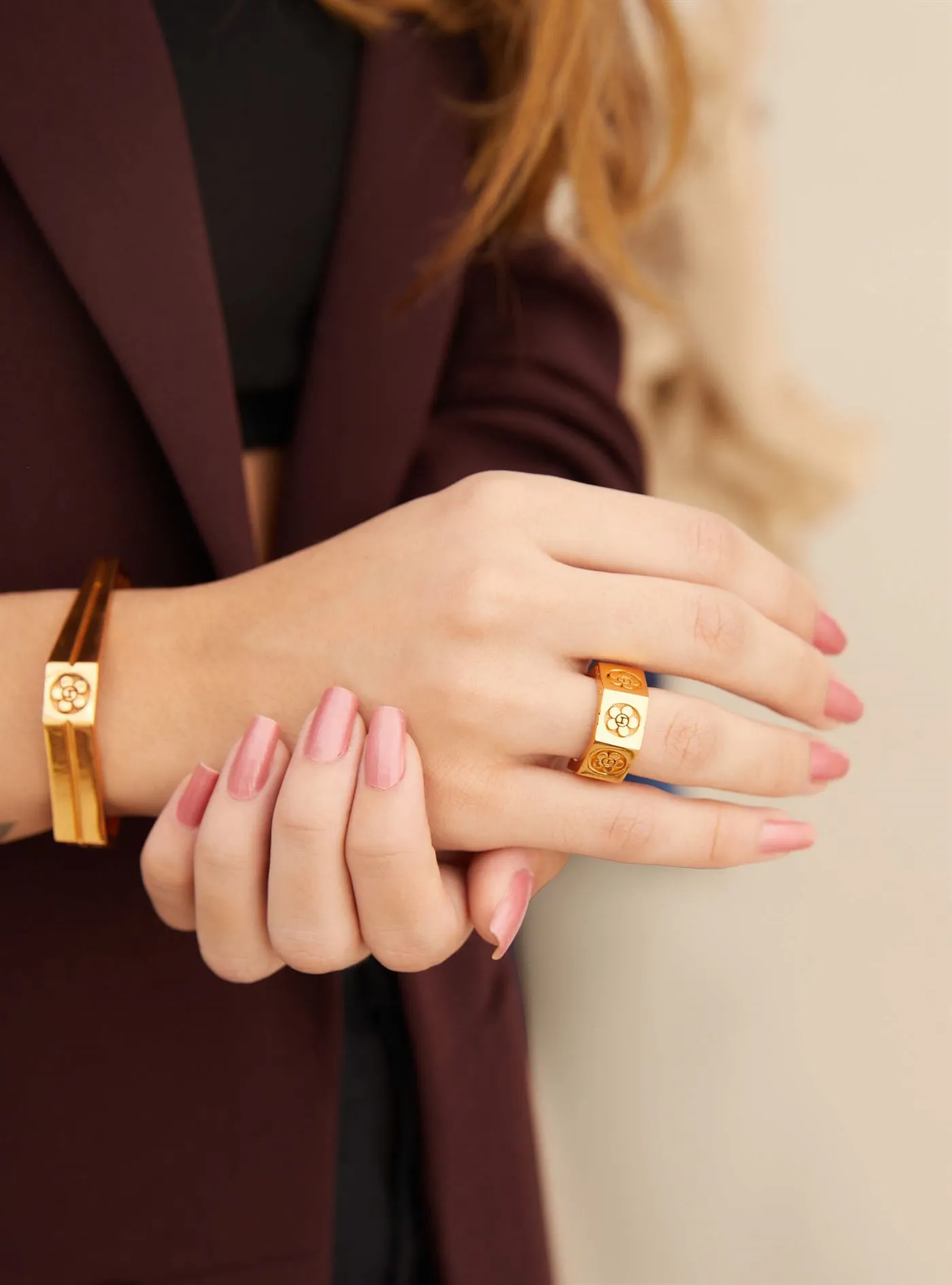 Outhouse   I   Oh Poppi Manhattan Bolt Ring Brass, Gold Accessories OHAW21RI071