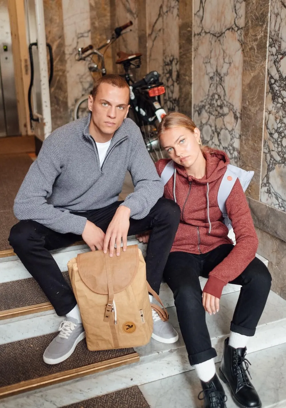 PAPERO Rucksack OWL aus Kraft Papier 13 L leicht, reißfest und wasserfest vegan, nachhaltig