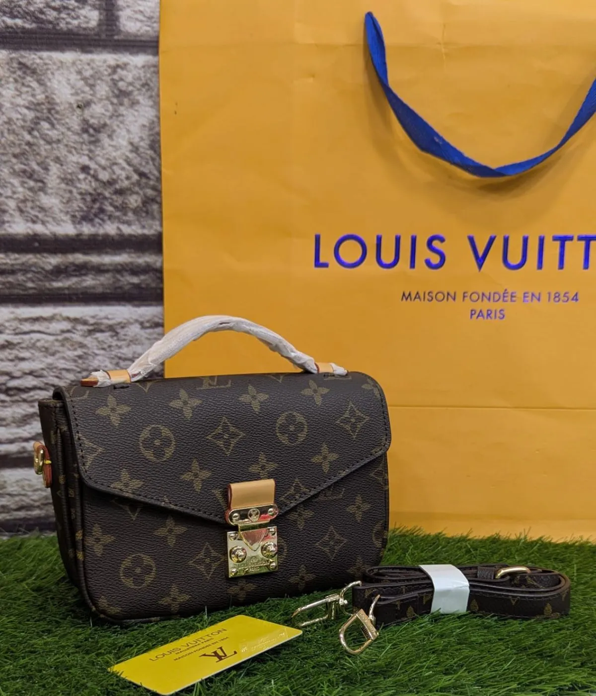Pochette Metis Shoulder Handbags