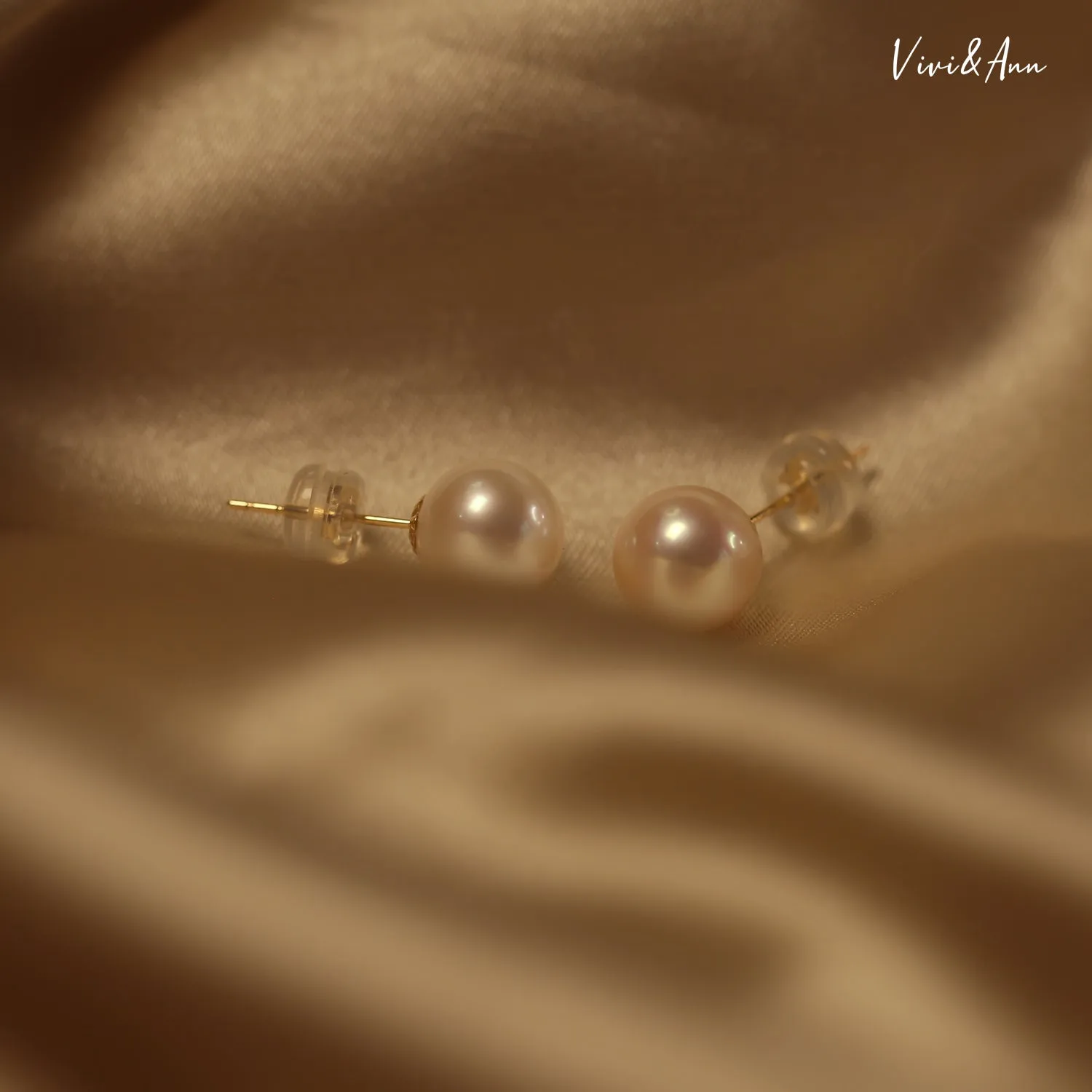 Premium Freshwater Pearl Studs Solid 18K Gold Post