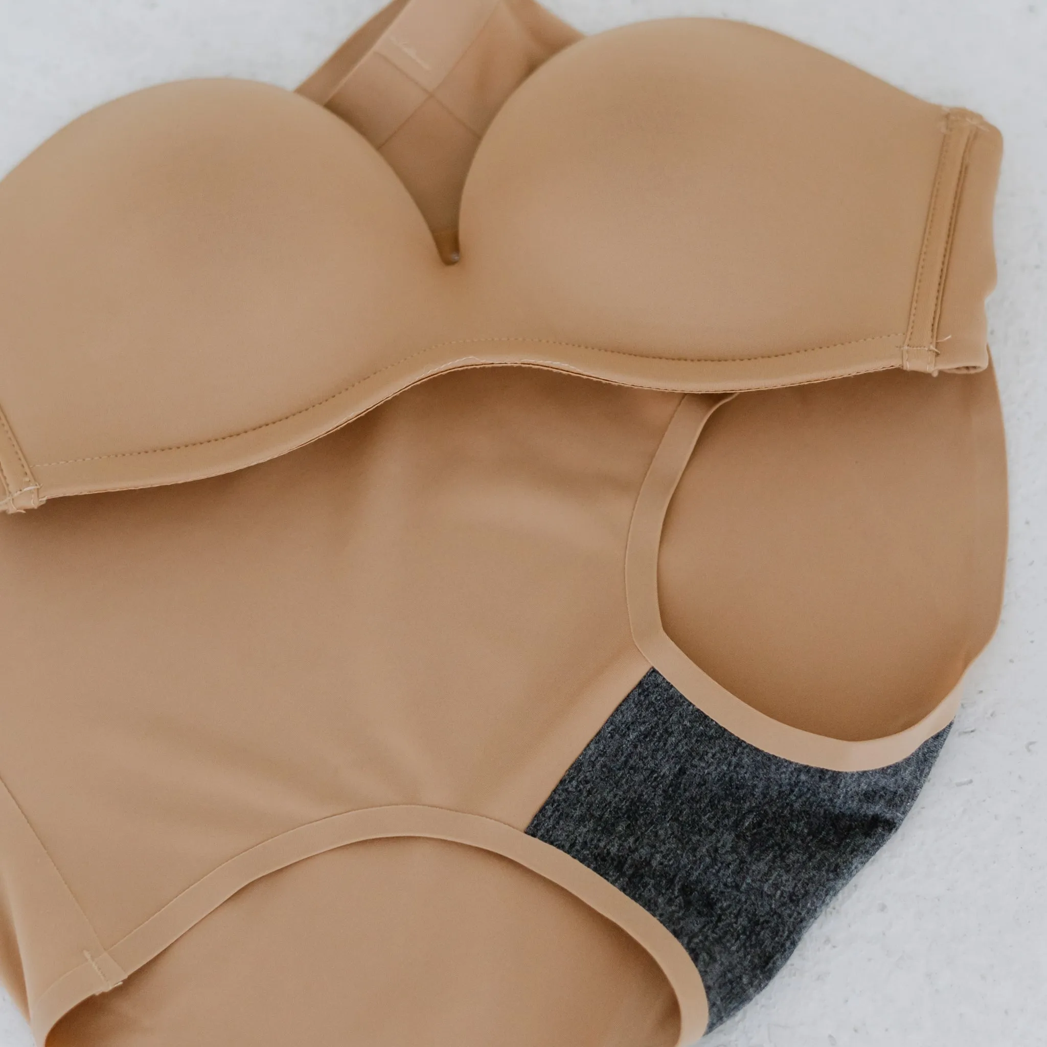 Premium Mid-Rise Seamless Butthugger in Toffee Cream