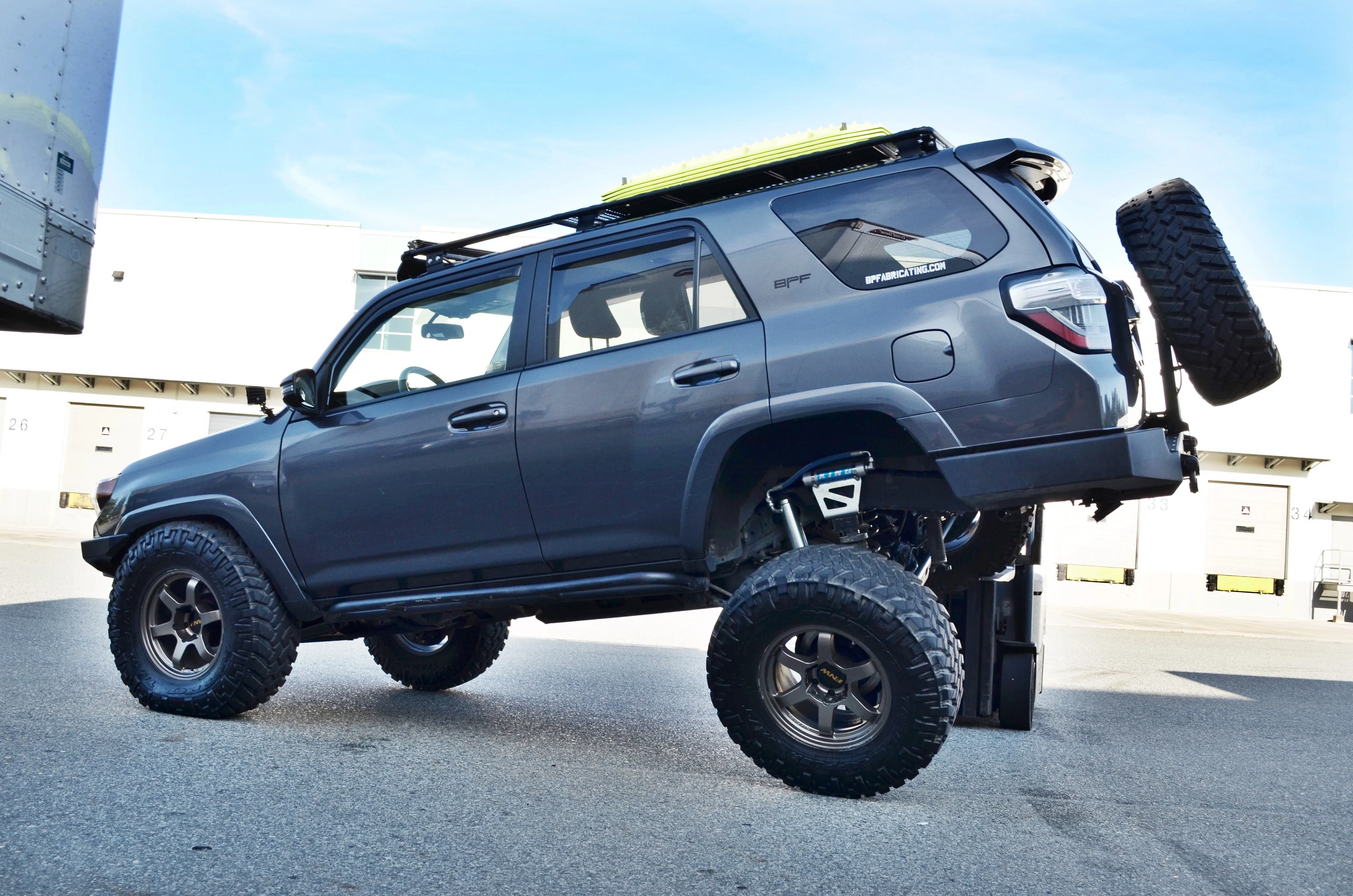 Rear Long Travel King Shocks 2.5 With Remote Res For 03 4runner/ 06 FJ Cruiser
