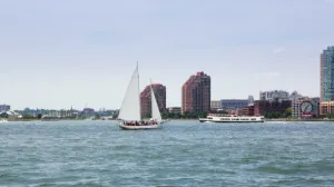 Sailboat Cruises in East River (CU)