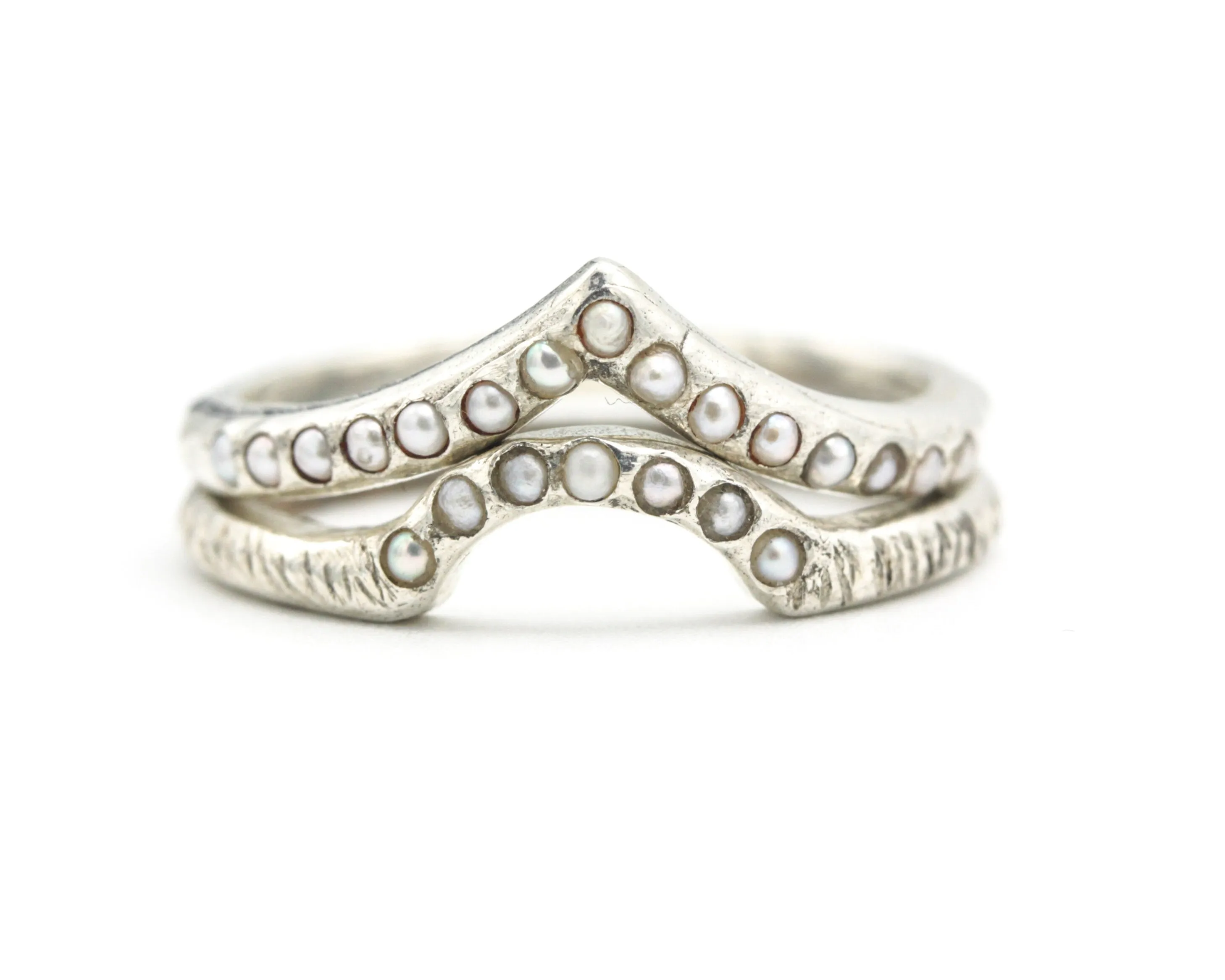 Silver hammer texture design band ring with tiny 15 freshwater pearls set with silve line texture design band ring with tiny 7 pearls