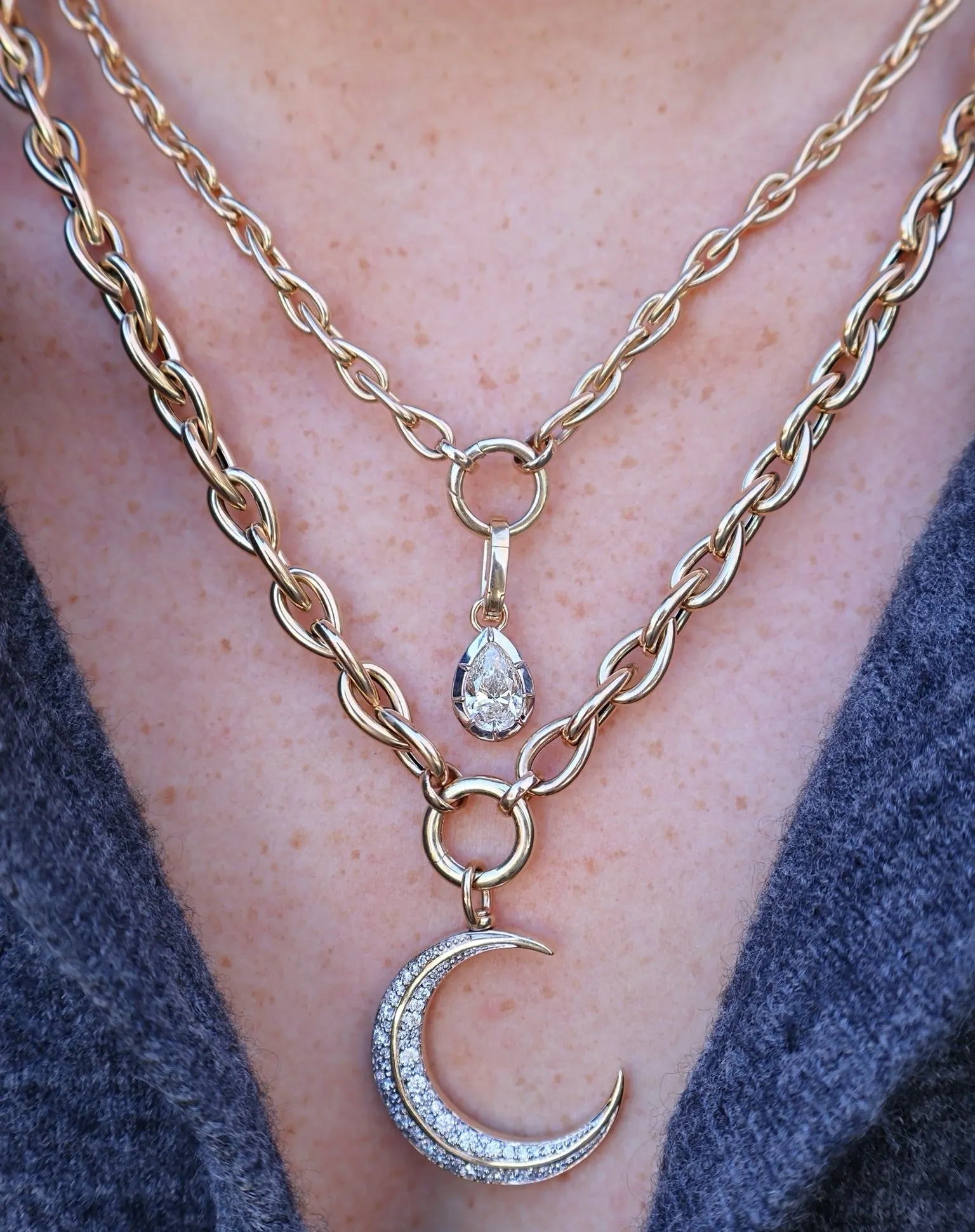 Small Teardrop Chain Necklace