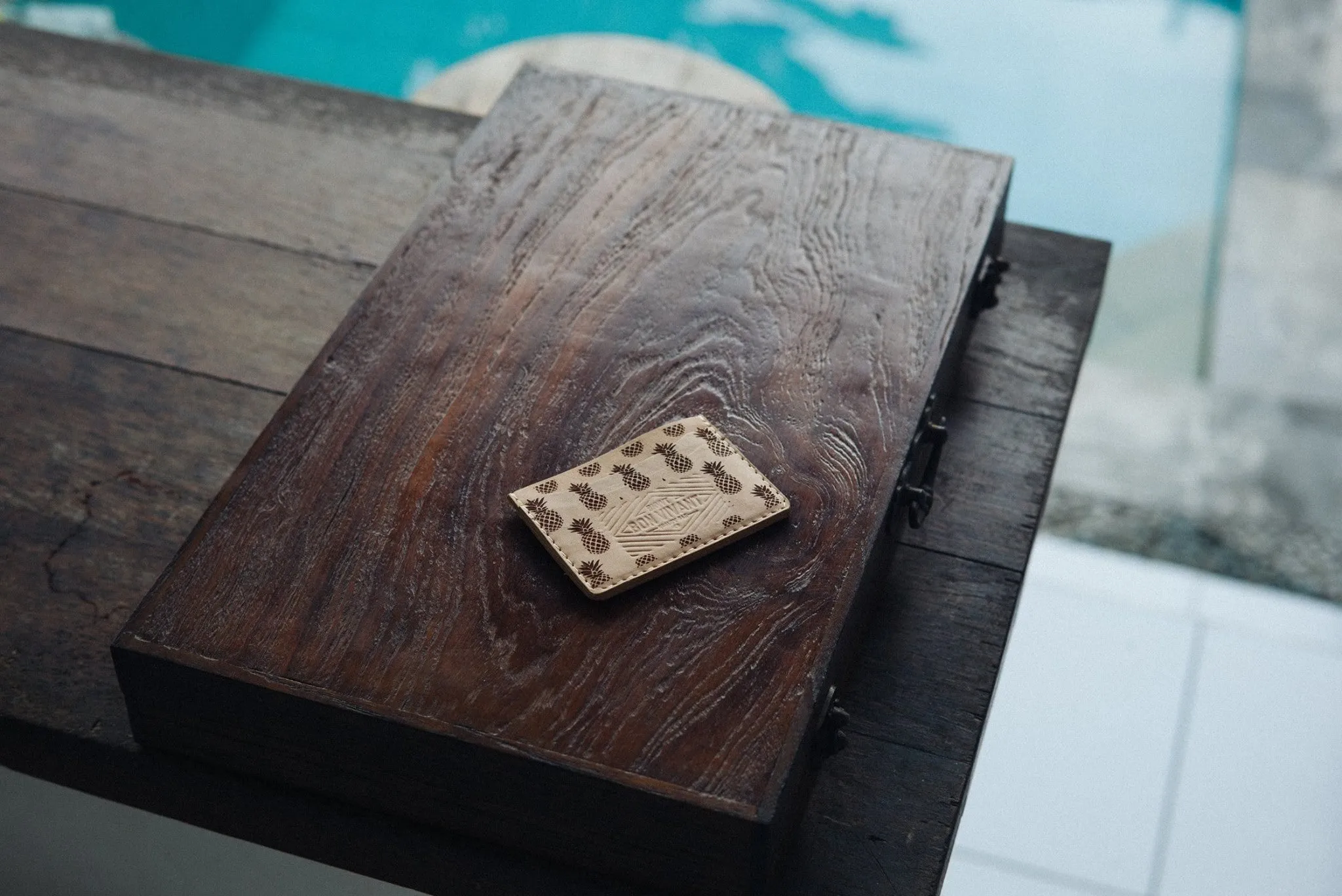 Staple Card Holder - Pina