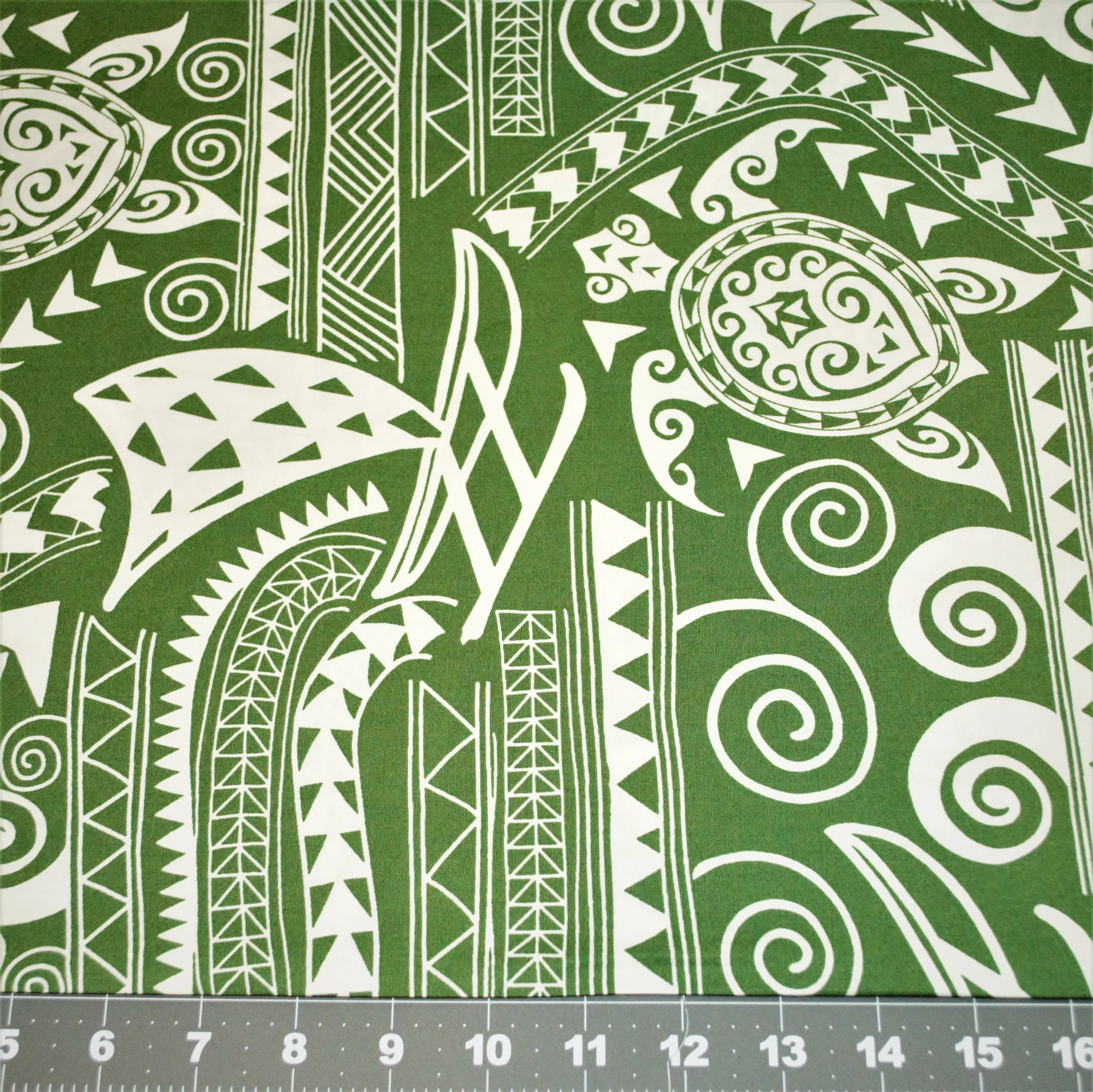Tapa Styllized Honu White on Forest Green