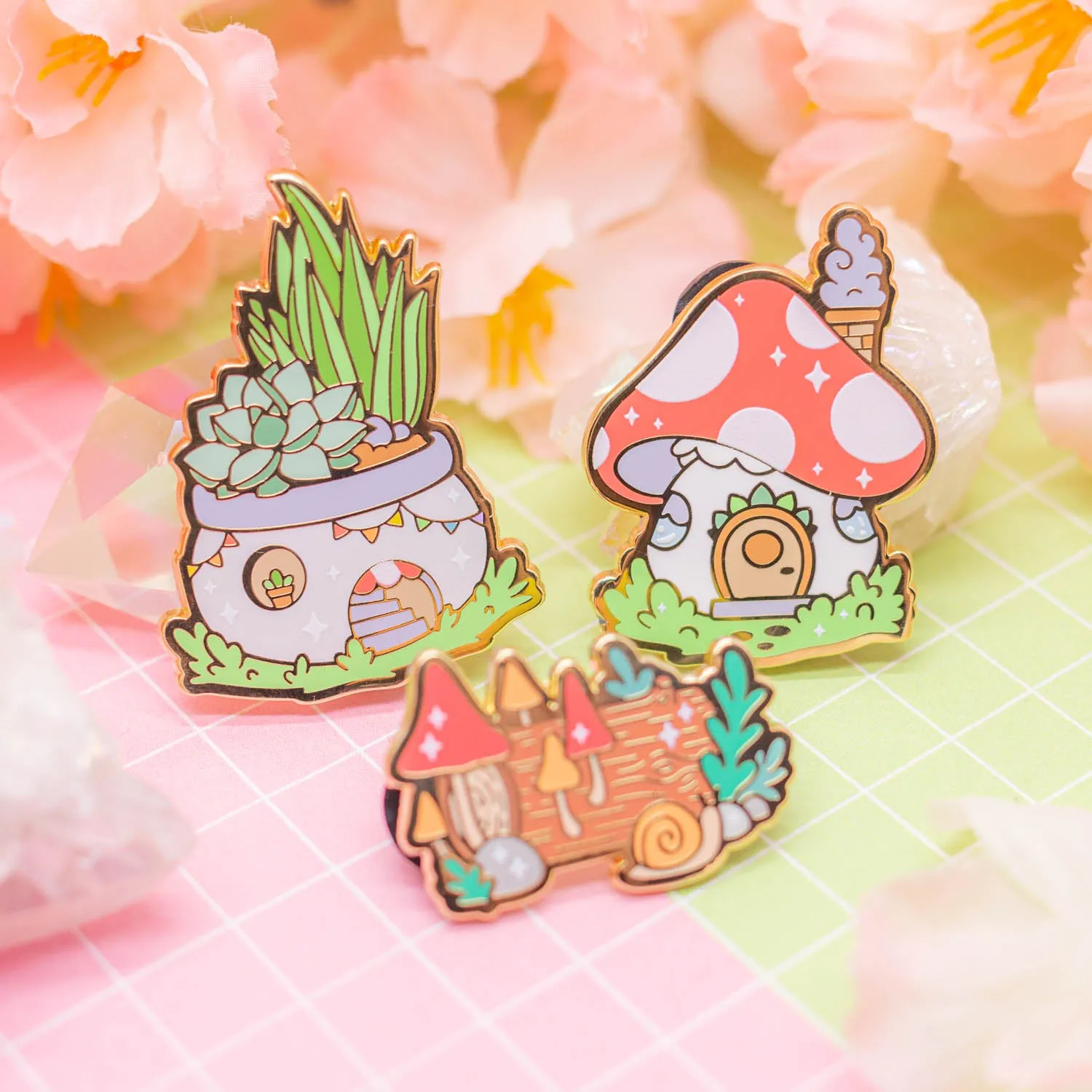 Tiny Garden - succulent garden pot house enamel pin