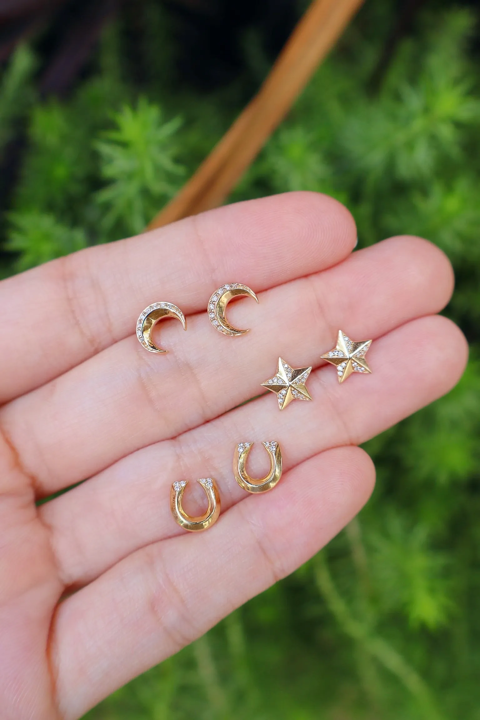 Tiny Horseshoe Studs