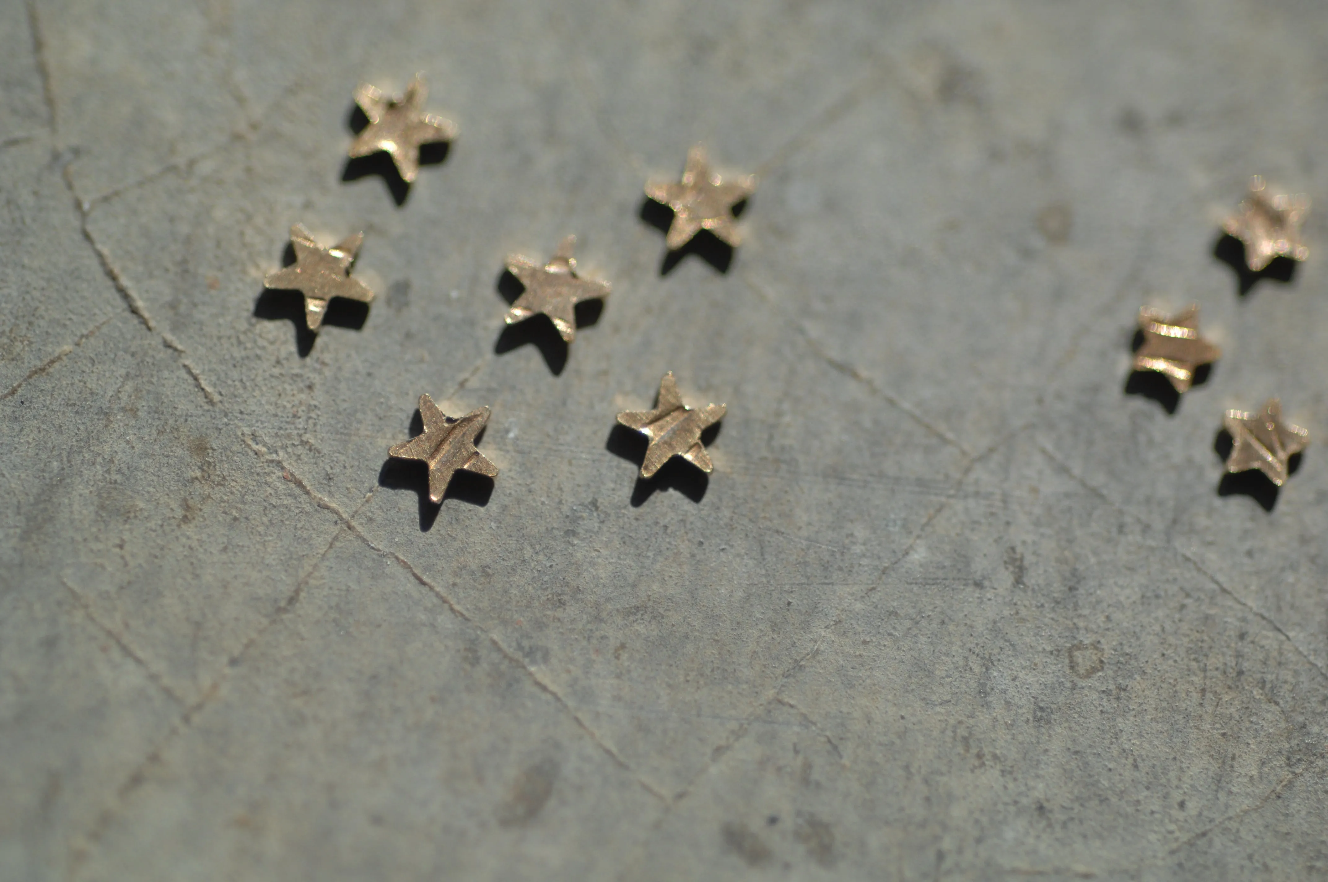 Tiny Metal Hexagon Star 4.4mm