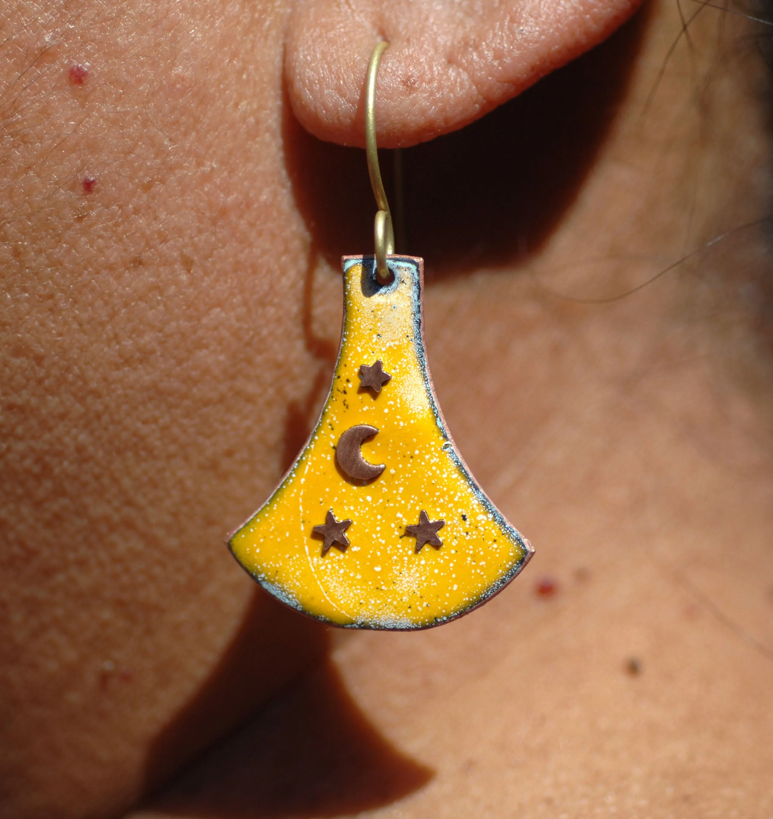 Tiny Metal Hexagon Star 4.4mm