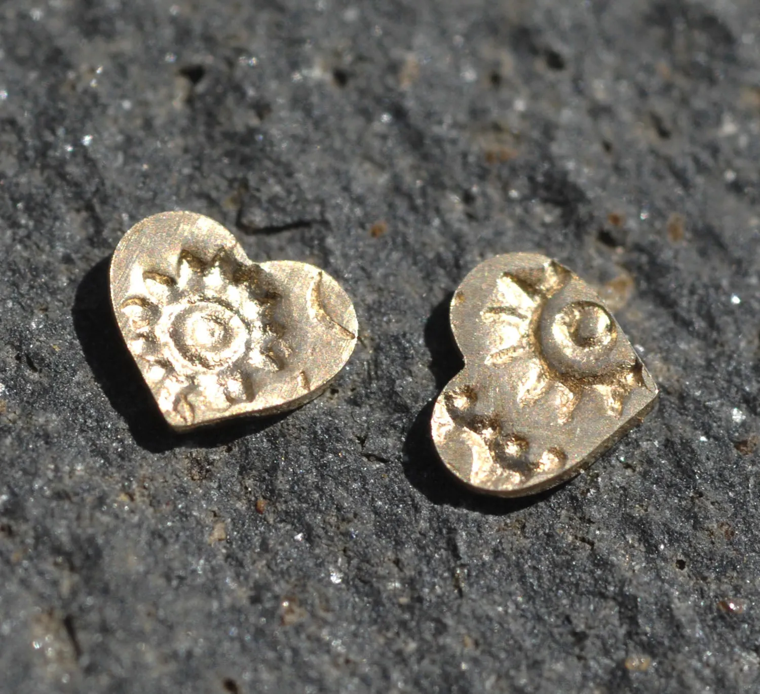 Tiny Metal Paisley  Heart Perfect