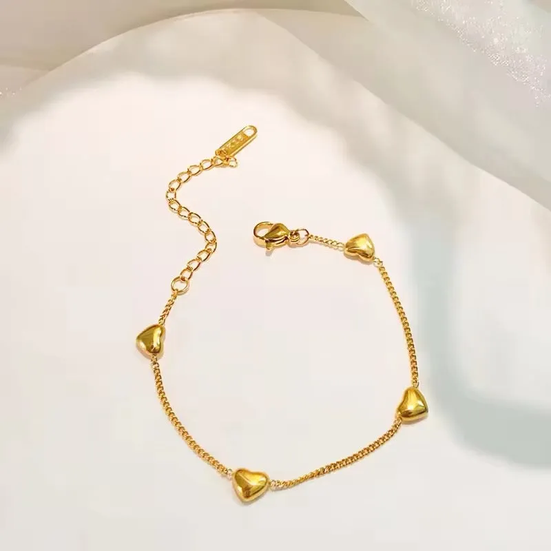 Upscale Minimal Love Heart Charm Chain Bracelet