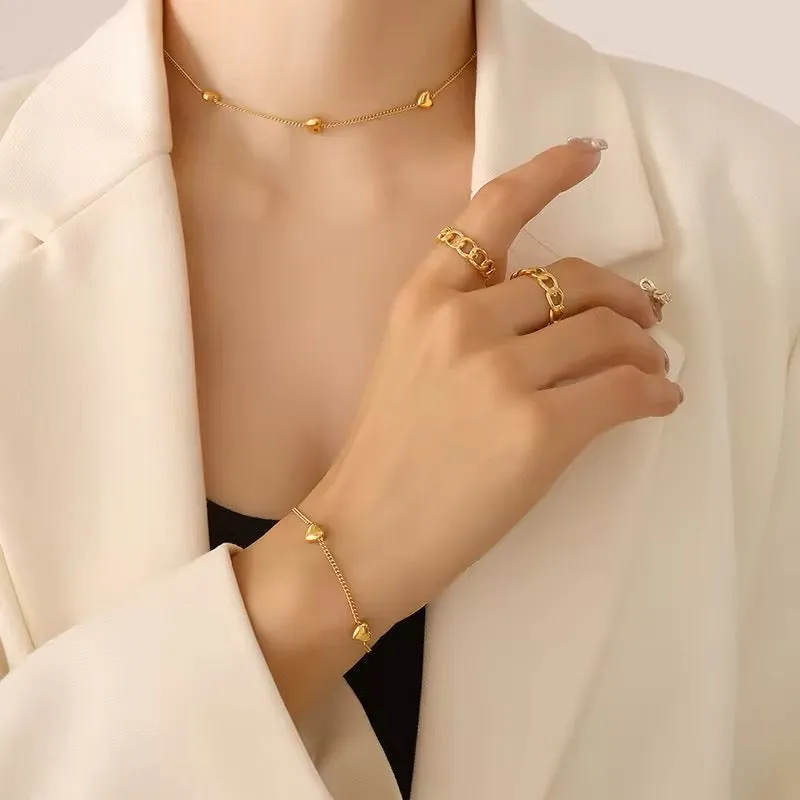 Upscale Minimal Love Heart Charm Chain Bracelet